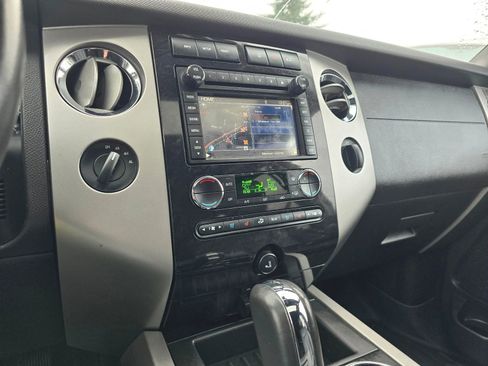 Used 2013 Ford Expedition EL Limited image 27