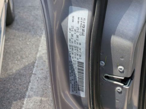 Used 2020 Jeep Cherokee Limited w/ Trailer Tow Group AWD/4WD image 36