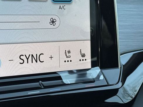 New 2026 Volkswagen Atlas Cross Sport SE AWD/4WD image 21