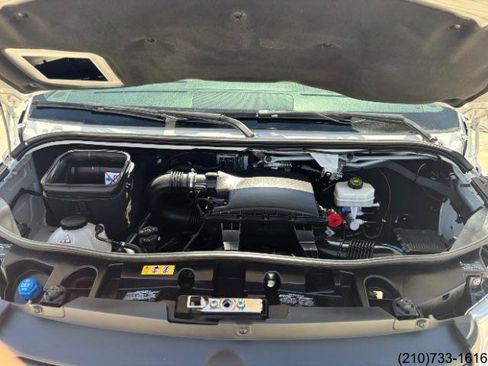 Used 2020 Mercedes-Benz Sprinter 2500 image 10