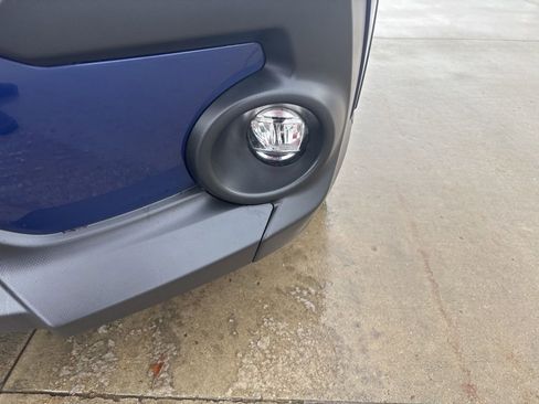 Used 2024 Subaru Crosstrek 2.0i Premium image 11