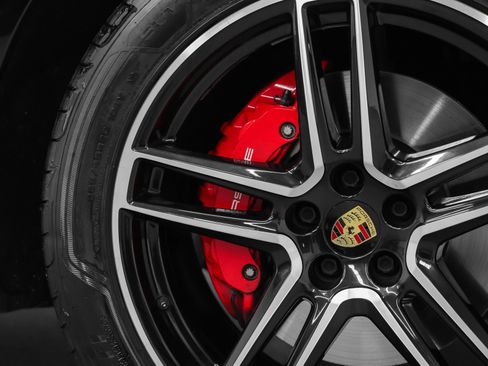 Used 2021 Porsche Macan GTS image 16