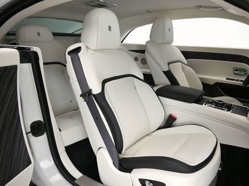 Used 2025 Rolls-Royce Spectre w/ Spectre Launch Package AWD/4WD image 13