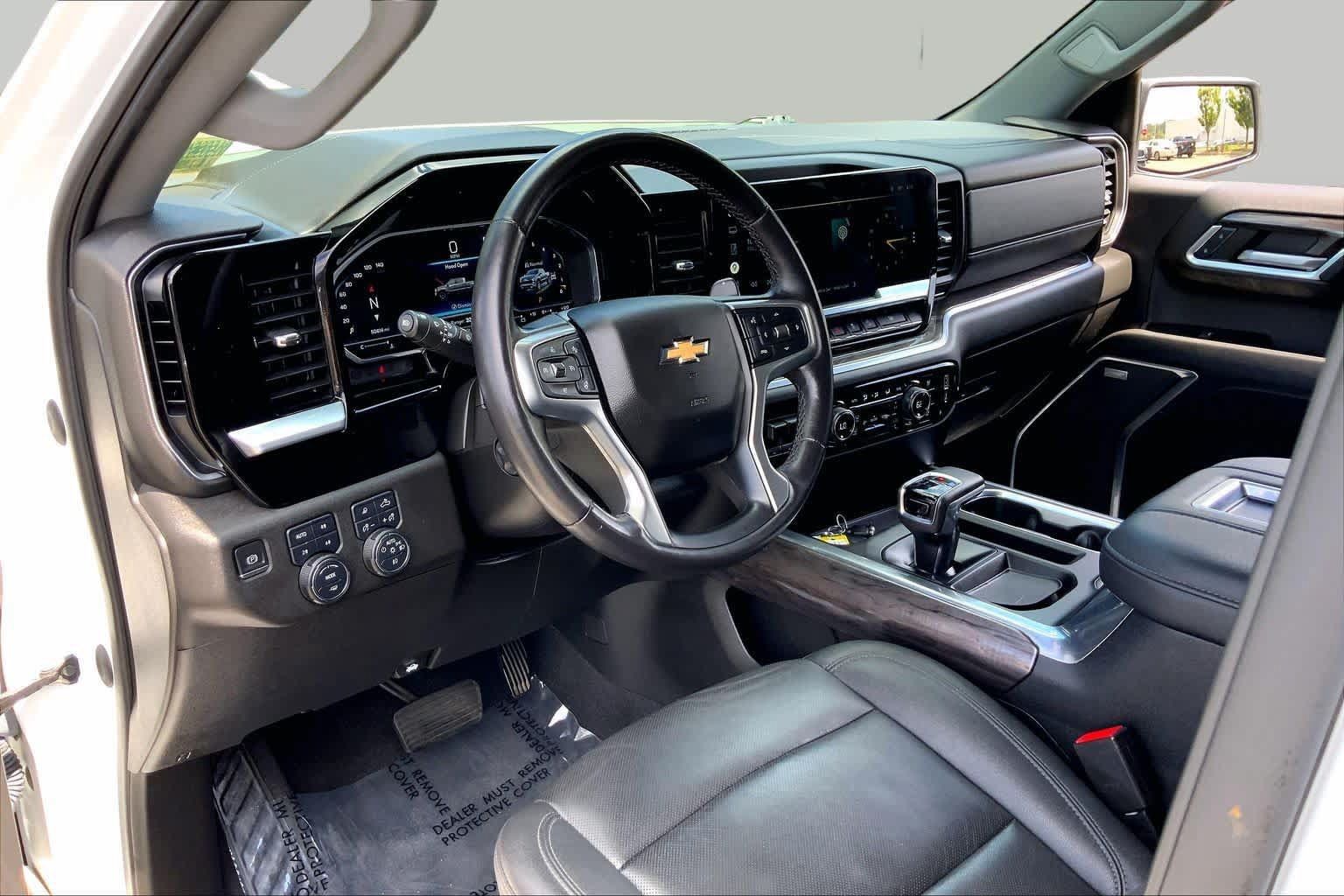 Used 2022 Chevrolet Silverado 1500 LTZ AWD/4WD image 18