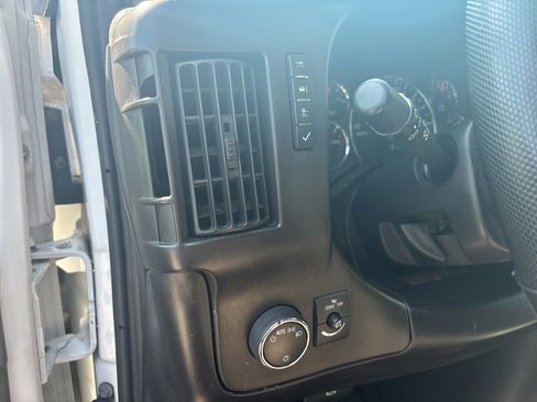 Used 2013 GMC Savana 2500 w/ Cold Climate Package image 19