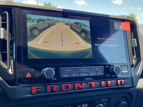 Used 2026 Nissan Frontier Pro-X w/ Tow Package RWD image 9