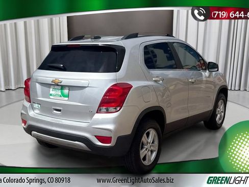 Used 2019 Chevrolet Trax LT w/ LT Convenience Package AWD/4WD image 5