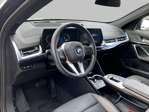 Used 2025 BMW X2 xDrive28i AWD/4WD image 17