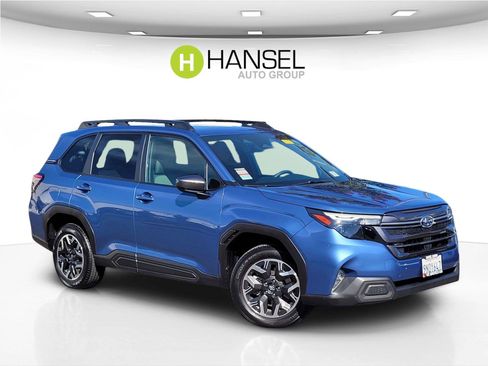 Used 2025 Subaru Forester Premium AWD/4WD image 1