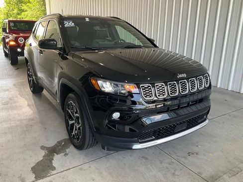 Used 2026 Jeep Compass Limited AWD/4WD image 25