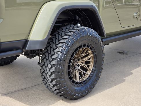 New 2026 Jeep Gladiator Rubicon w/ Safety Group AWD/4WD image 5