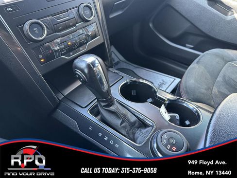 Used 2019 Ford Explorer XLT w/ Equipment Group 202A AWD/4WD image 27