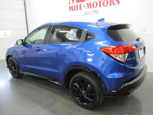 Used 2021 Honda HR-V Sport image 4