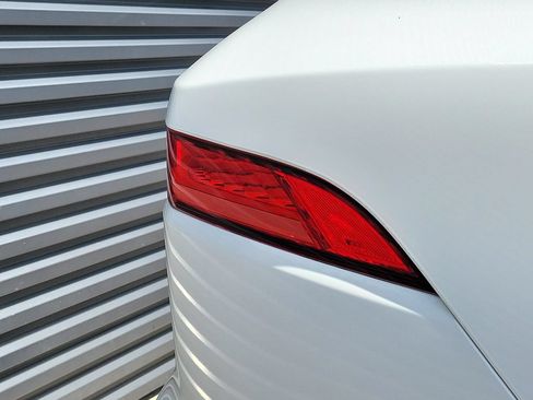Used 2018 Jaguar F-PACE Portfolio AWD/4WD image 16