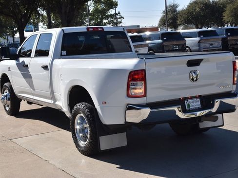Used 2024 RAM 3500 Tradesman w/ Chrome Appearance Group image 10