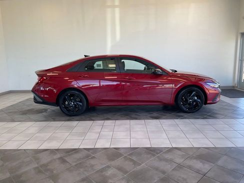 Used 2026 Hyundai Elantra Sport FWD image 4