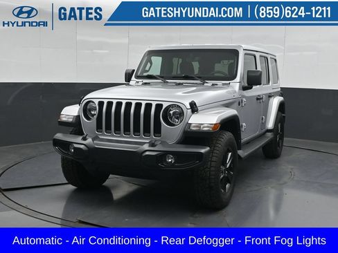Used 2022 Jeep Wrangler Unlimited Sahara AWD/4WD image 5