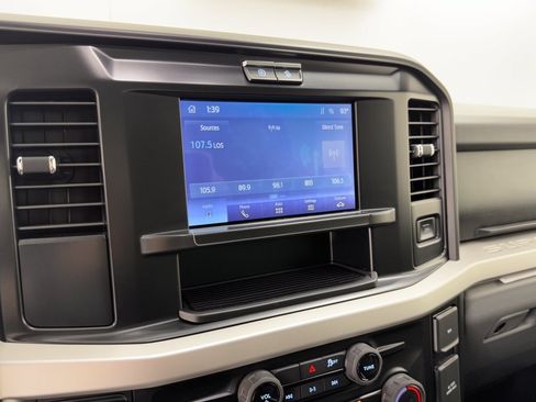 Used 2025 Ford F250 XLT w/ FX4 Off-Road Package AWD/4WD image 23
