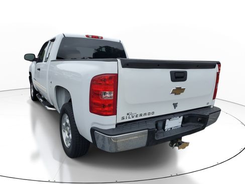 Used 2009 Chevrolet Silverado 1500 LT w/ Power Pack Plus RWD image 4