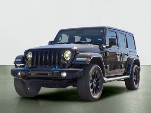 Used 2021 Jeep Wrangler Unlimited Sahara AWD/4WD image 2