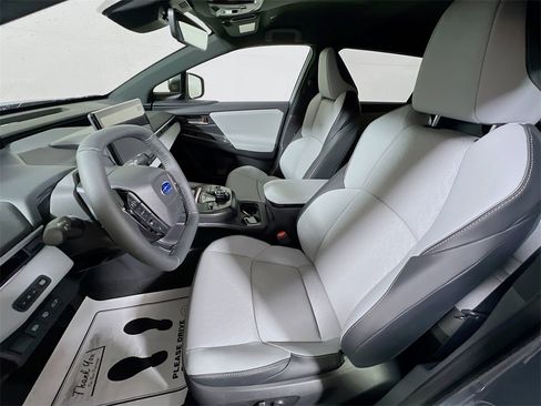 New 2026 Subaru Solterra Limited image 17