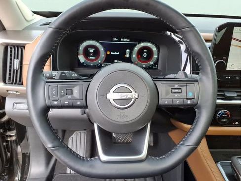 Used 2025 Nissan Pathfinder Platinum w/ Cargo Package AWD/4WD image 24