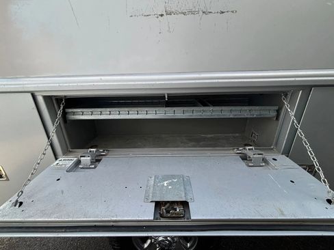 Used 2017 RAM 3500 Tradesman w/ Chrome Appearance Group image 30