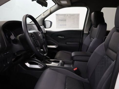 New 2025 Nissan Frontier SV image 9