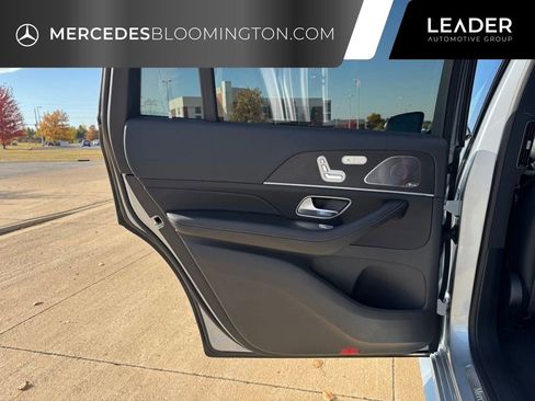 Used 2025 Mercedes-Benz GLS 450 GLS 450 image 90