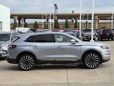 Used 2023 Lincoln Nautilus Black Label w/ Class II Trailer Tow Package AWD/4WD image 3