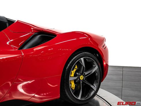 Used 2025 Ferrari SF90 Spider AWD/4WD image 20
