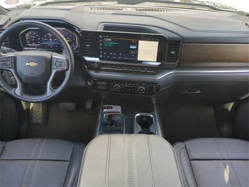Certified 2024 Chevrolet Silverado 1500 High Country w/ Technology Package image 17