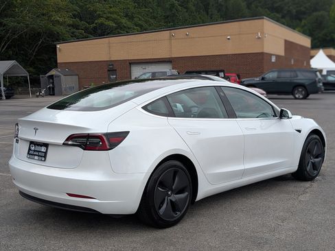 Used 2020 Tesla Model 3 Standard Range Plus RWD image 9