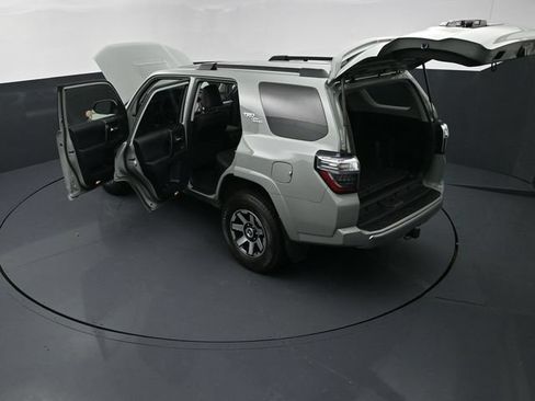 Used 2022 Toyota 4Runner TRD Off-Road Premium AWD/4WD image 28