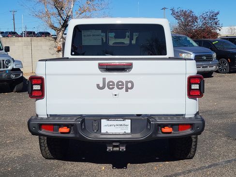 New 2025 Jeep Gladiator Mojave image 6