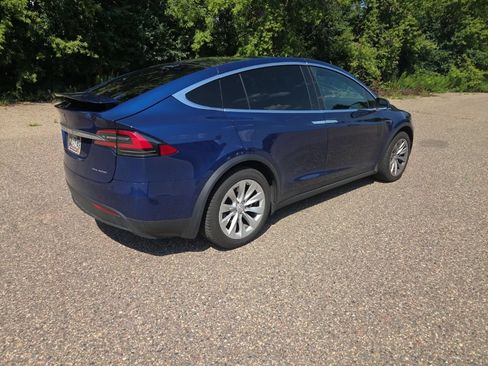 Used 2019 Tesla Model X AWD/4WD image 16