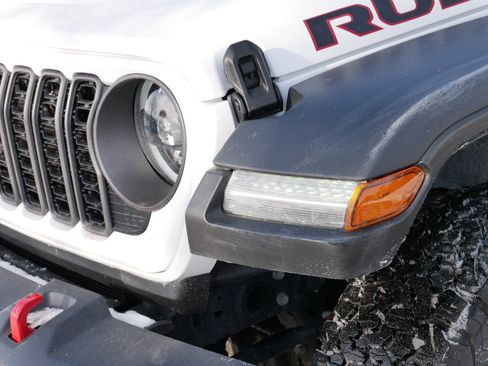 Used 2024 Jeep Wrangler Unlimited Rubicon image 16