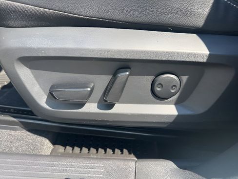 Used 2021 Nissan Rogue SL w/ Premium Package image 10