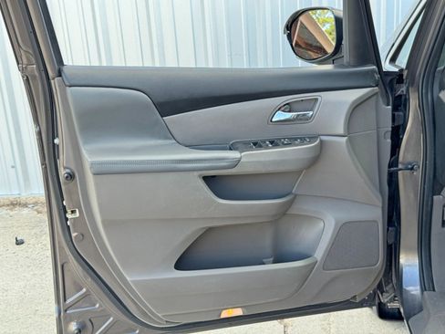 Used 2016 Honda Odyssey SE image 37