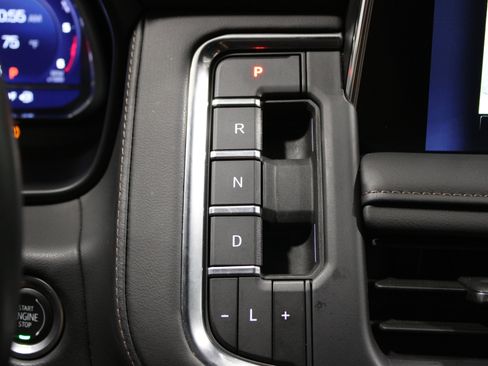 Used 2024 Chevrolet Suburban High Country w/ Advanced Technology Package AWD/4WD image 20