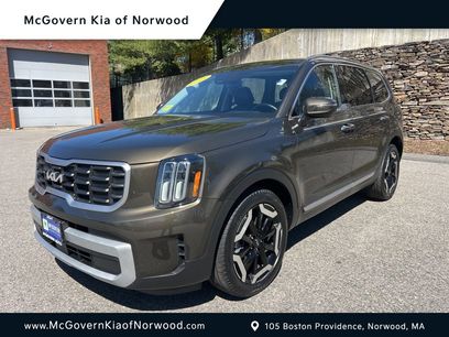Used 2023 Kia Telluride S w/ S Sunroof Package