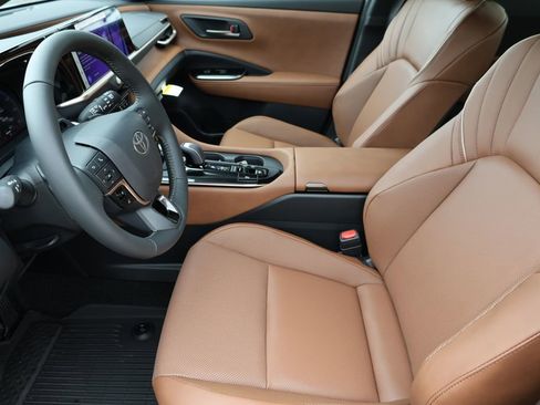 New 2025 Toyota Crown Signia image 10