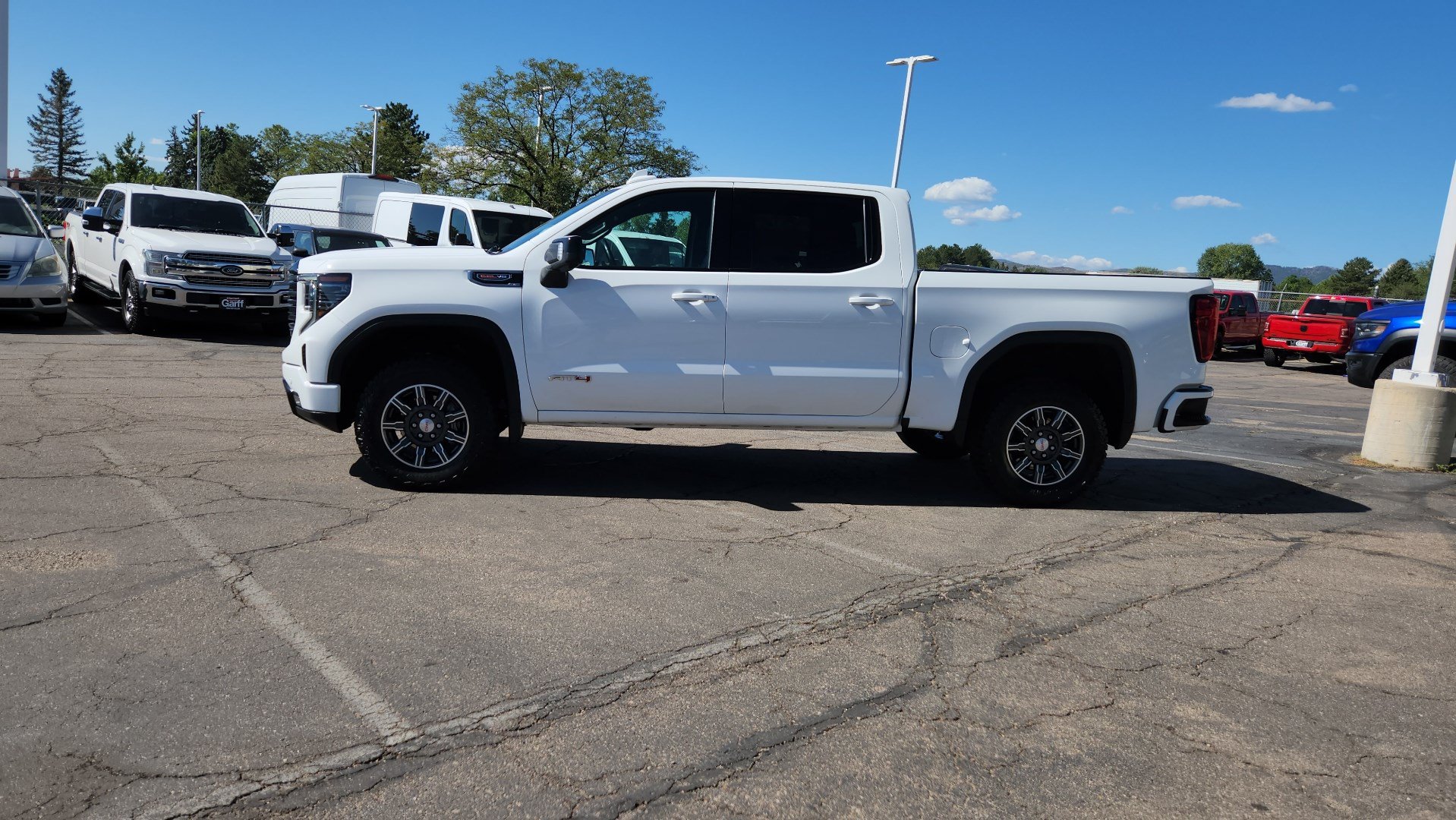 Used 2025 GMC Sierra 1500 AT4 AWD/4WD image 4