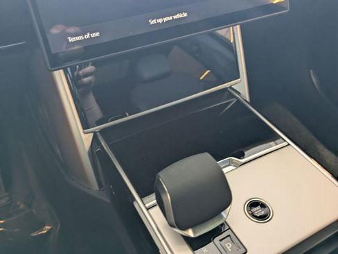 New 2026 Land Rover Range Rover Long Wheelbase SE AWD/4WD image 22