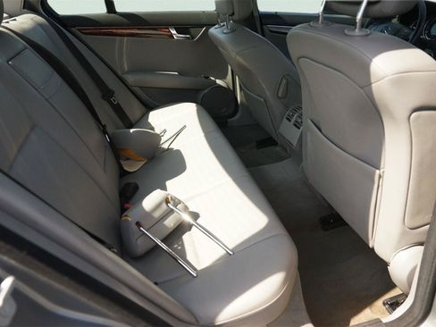 Used 2008 Mercedes-Benz C 300 Sedan image 16