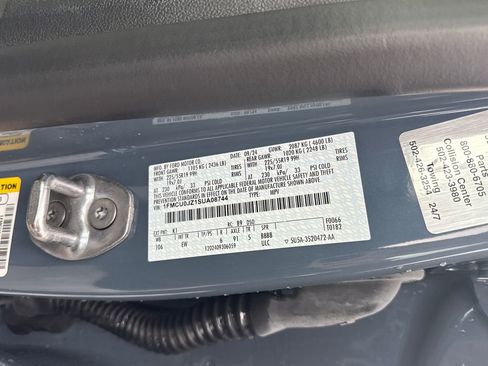 Used 2025 Ford Escape Platinum image 31