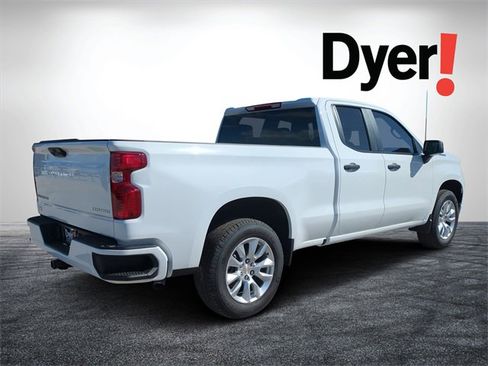 New 2026 Chevrolet Silverado 1500 Custom image 3