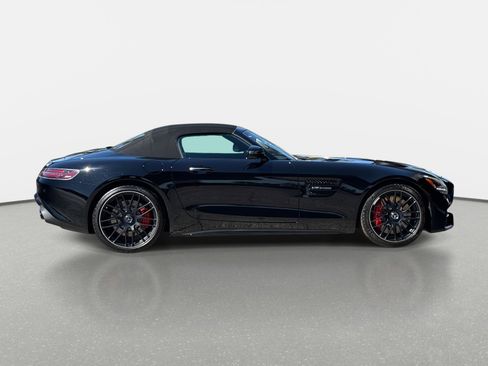 Used 2021 Mercedes-Benz AMG GT Roadster image 2