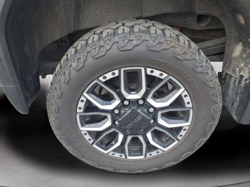 Used 2023 GMC Sierra 2500 AT4 w/ AT4 Preferred Package AWD/4WD image 30