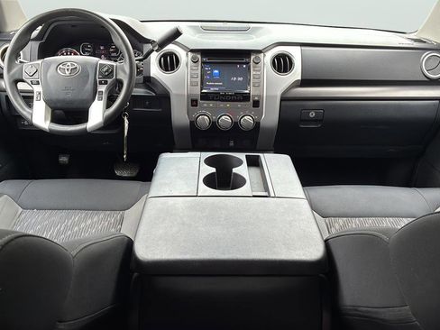 Used 2018 Toyota Tundra SR5 image 17
